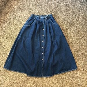 Denim button skirt